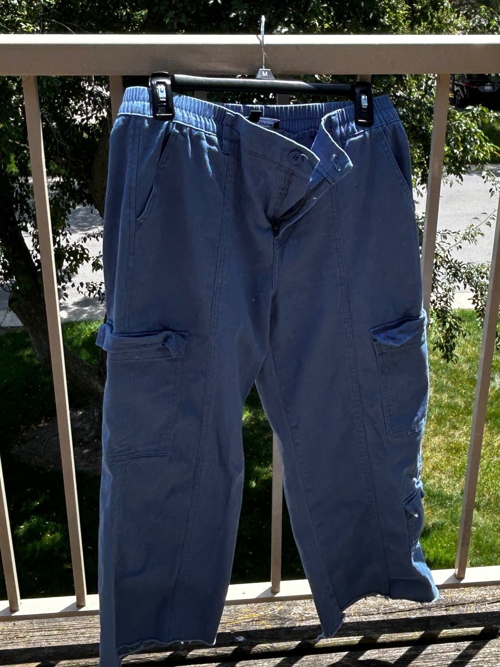 Low Rise Cropped Cargo Pants